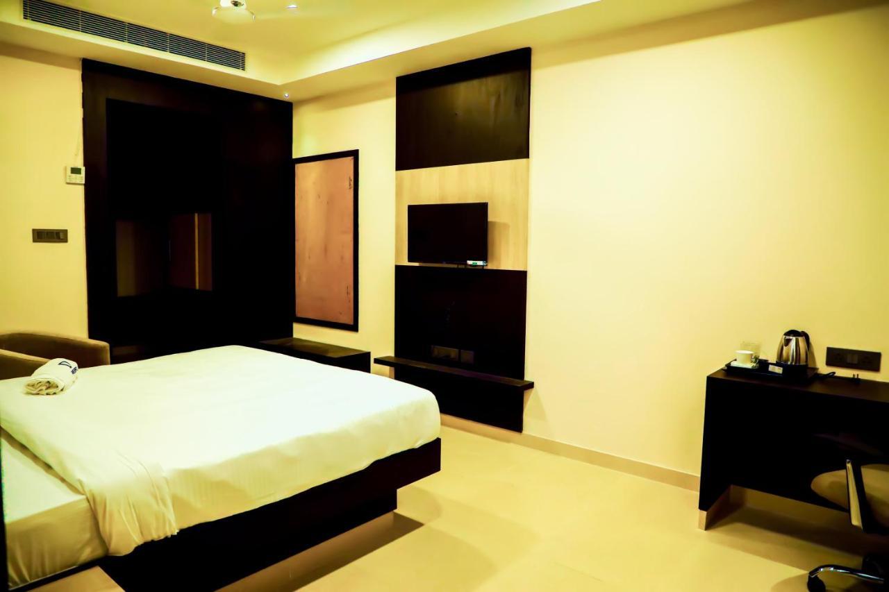 D Wayfarer Inn Resort Erode Exterior foto
